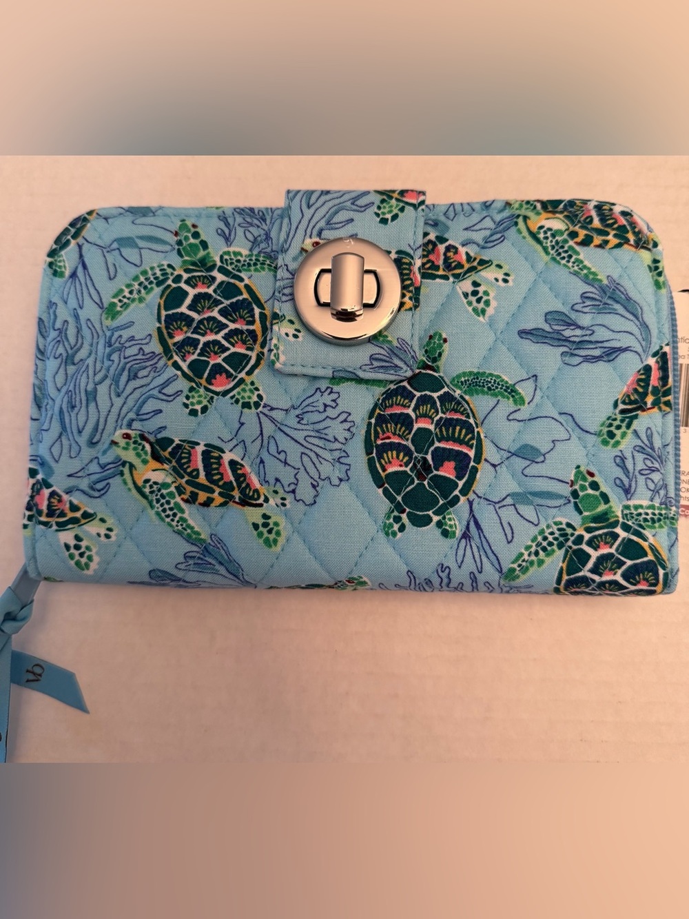Vera Bradley Sea Turtles Coral Essential Turnlock Wallet  NWT ~Exact Item ~